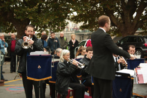 Keith Rowling playing Big Spender accompanied by the band